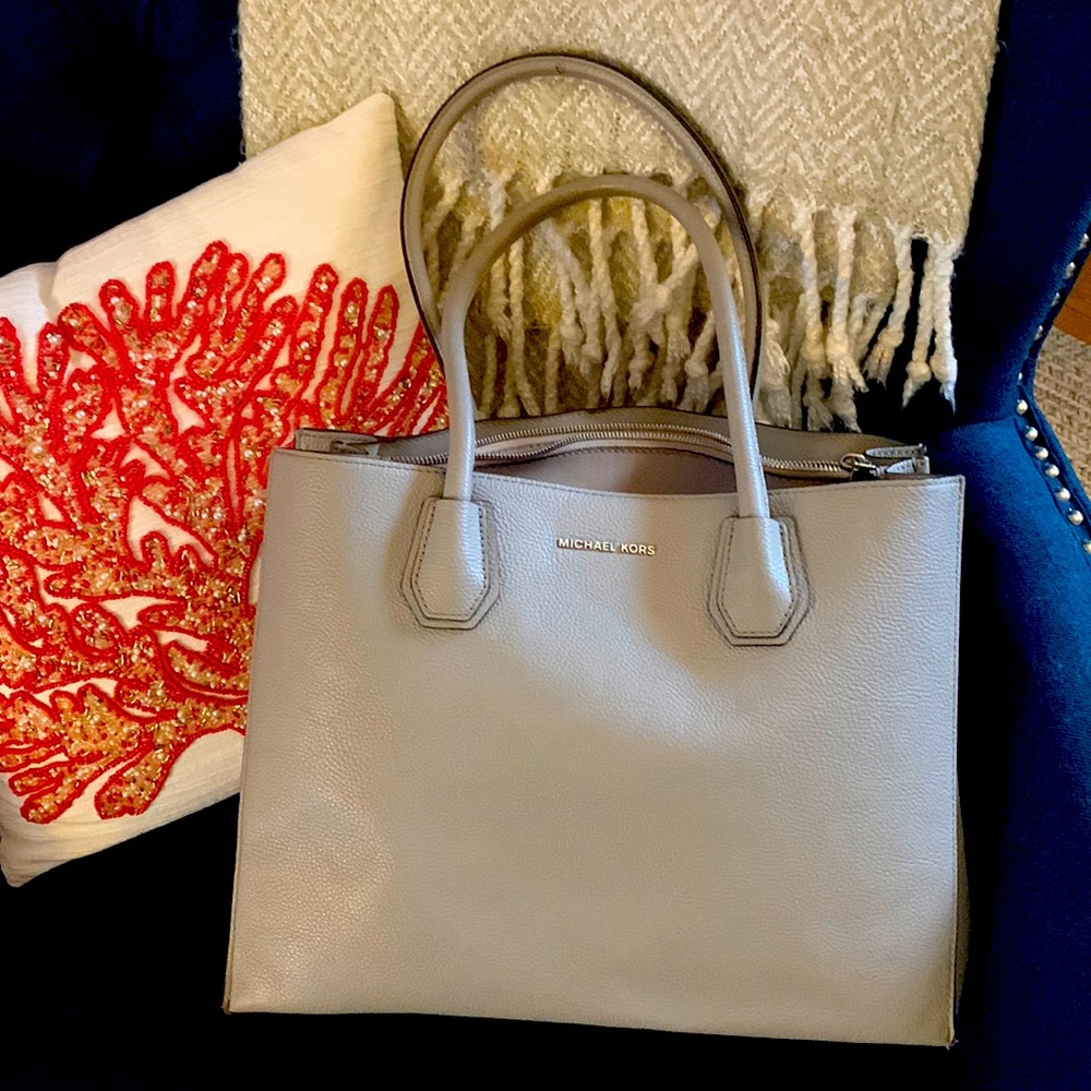 Michael Kors pebbled leather tote/shoulder bag